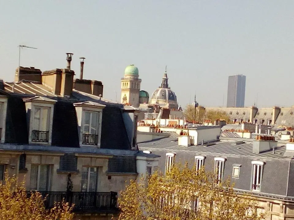 Charmant Nid Calme Boulevard Saint Germain Vue Pantheon Apartamento Paris França